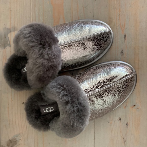 UGG SCUFFETTE 2 METALLIC SPARKLE GUNMETAL SILVER NEW SLIPPERS - Picture 1 of 8